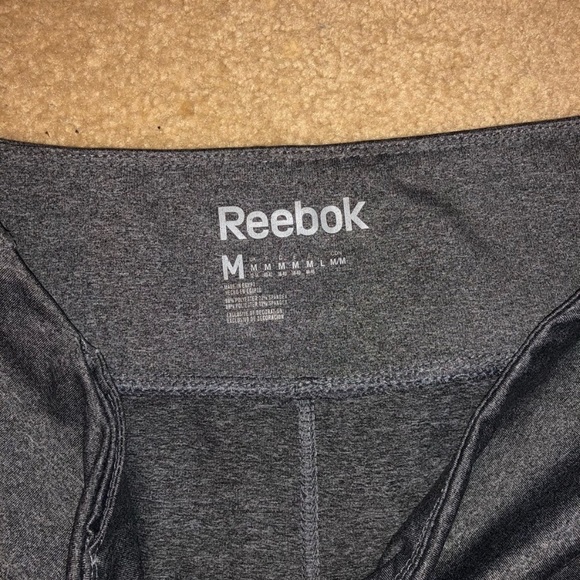 Reebok Grey Cropped Athletic Pants Size M - Picture 2 of 3